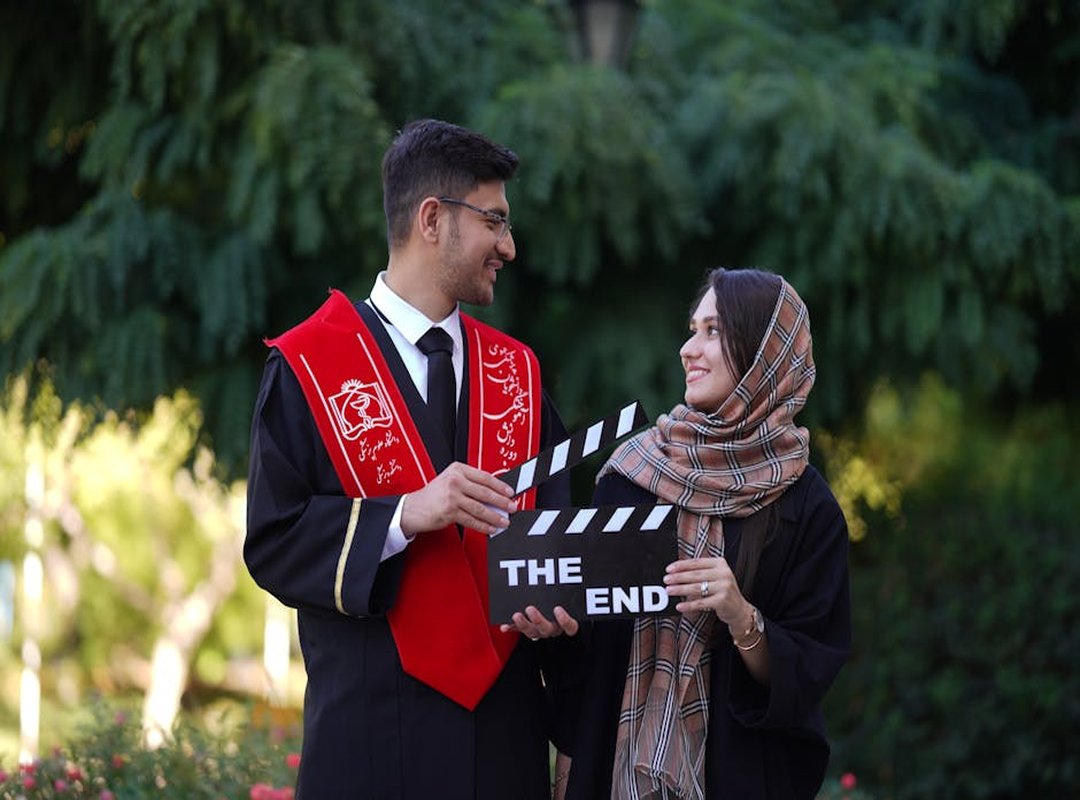 واقعیت پیدا کردن فیلم کامل در پلتفرم‌هایی مانند نماشا